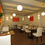 Trutzpfaff מלון 3*