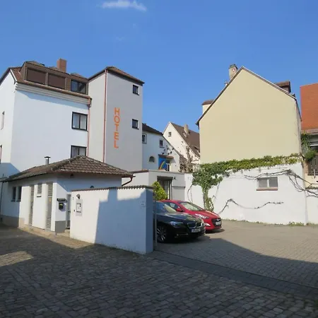 Trutzpfaff فندق