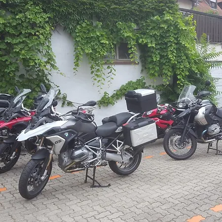 Trutzpfaff 3*
