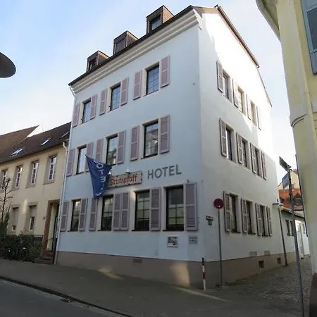 Trutzpfaff 3*